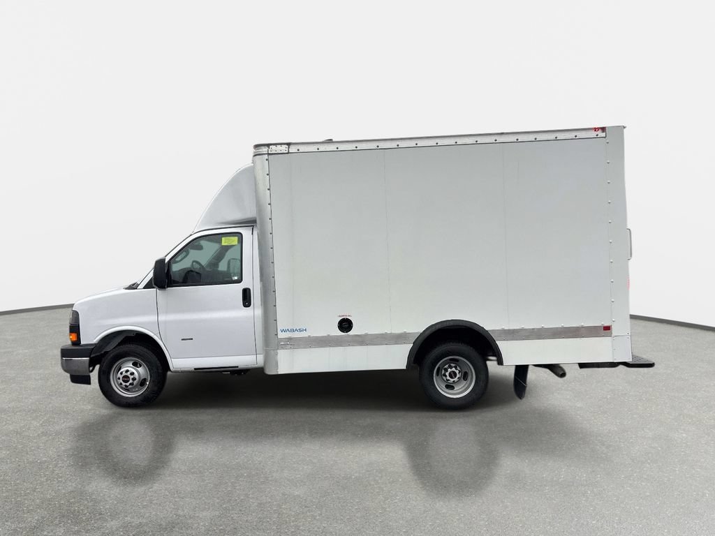 Used 2024 GMC Savana 3500 w/ Power Convenience Package RWD image 4