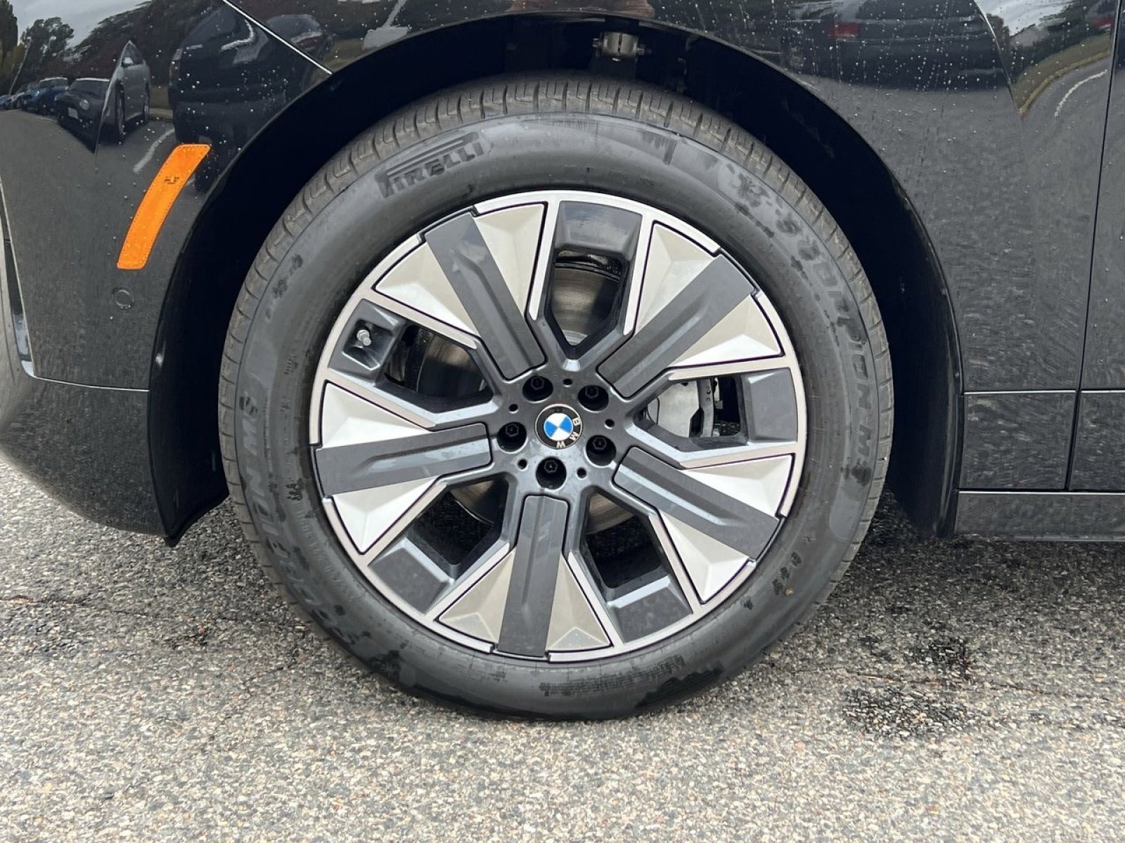 New 2026 BMW iX xDrive60 image 9