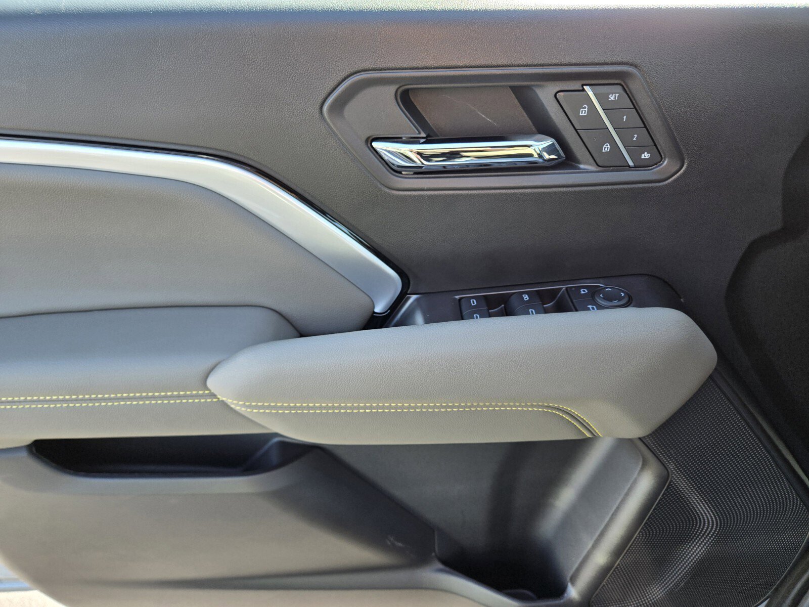 New 2025 Chevrolet Colorado ZR2 w/ Technology Package image 13