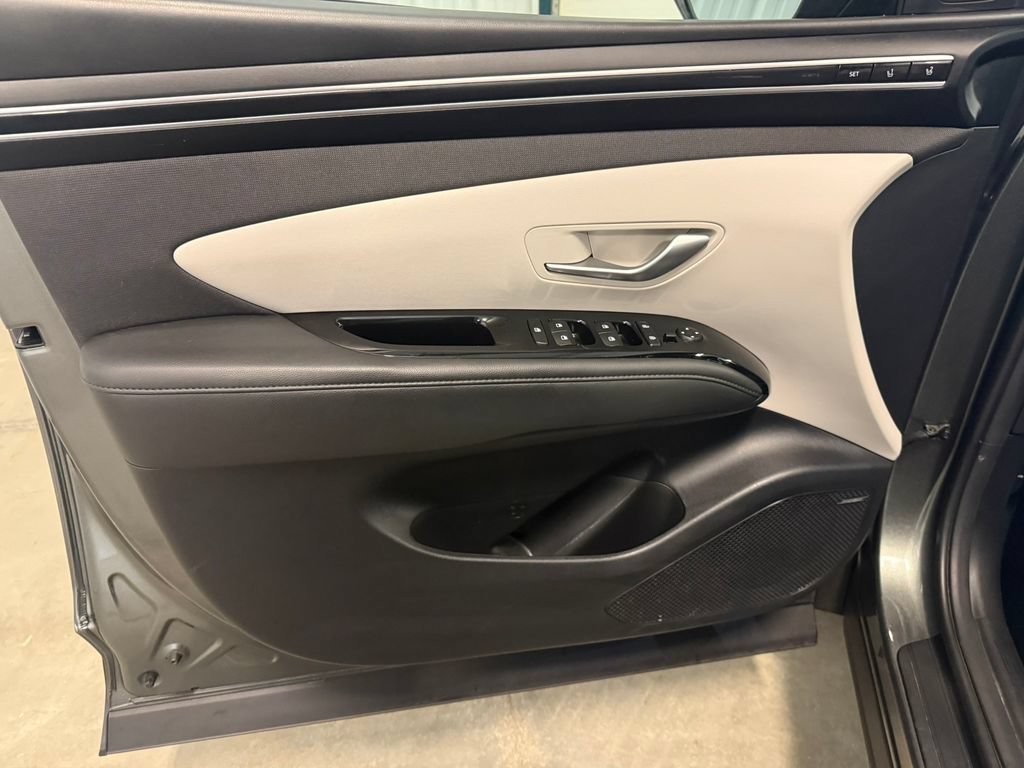 Certified 2023 Hyundai Tucson Limited AWD/4WD image 23