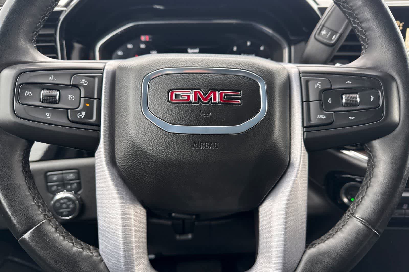Used 2025 GMC Sierra 1500 SLT AWD/4WD image 25