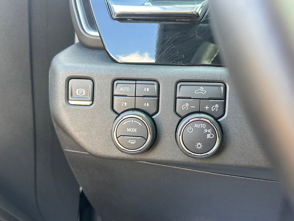 New 2025 Chevrolet Silverado 1500 LT image 15