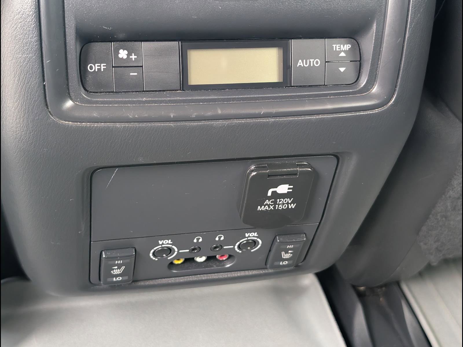 Used 2014 Nissan Pathfinder Platinum w/ Platinum Premium Package FWD image 20