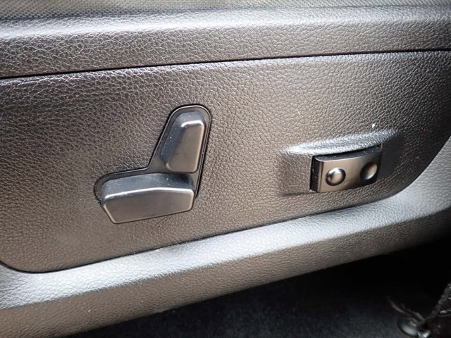 Used 2013 RAM 1500 Lone Star image 12