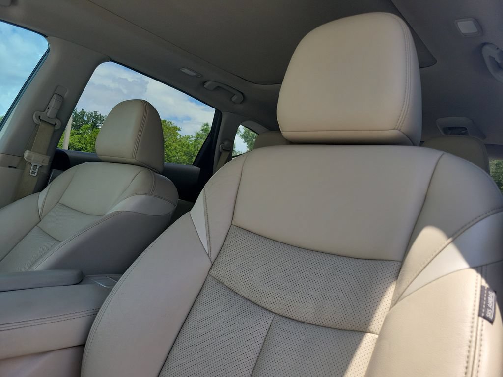 Used 2017 Nissan Murano Platinum w/ Platinum Technology Package FWD image 26