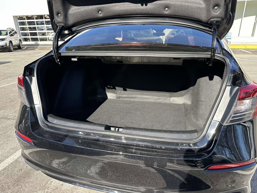 Used 2023 Honda Civic Sport image 13