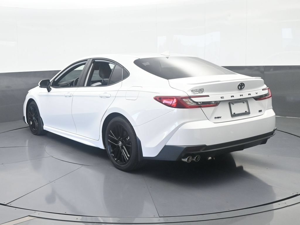 Used 2026 Toyota Camry SE FWD image 4