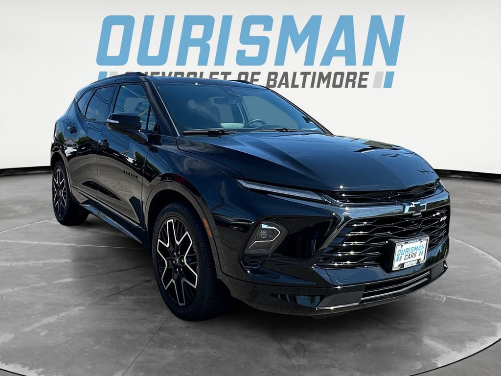 Used 2025 Chevrolet Blazer RS w/ Driver Confidence II Package AWD/4WD image 1