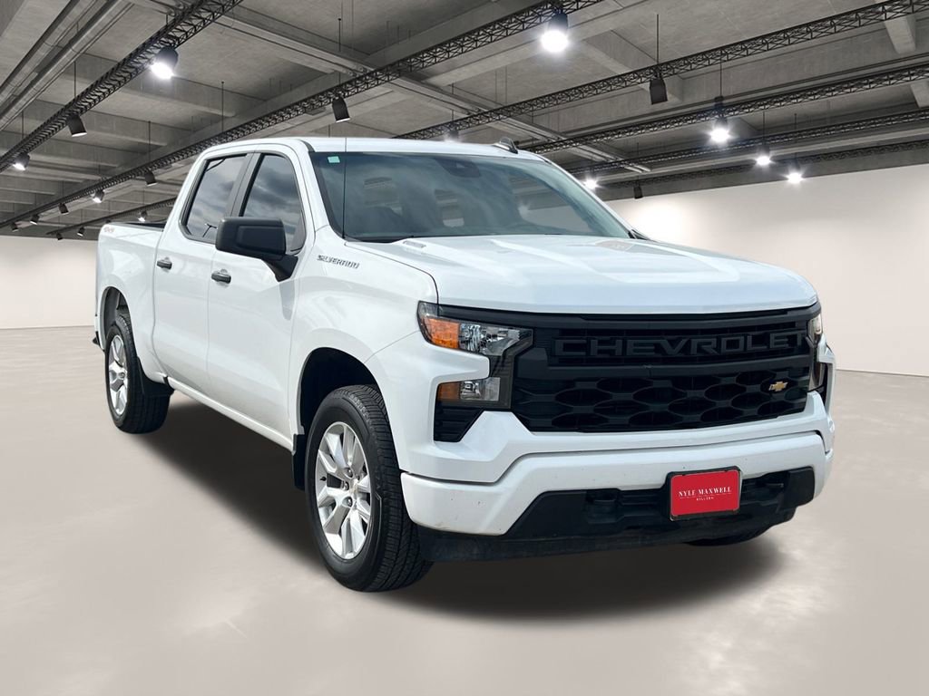 Used 2024 Chevrolet Silverado 1500 Custom image 2