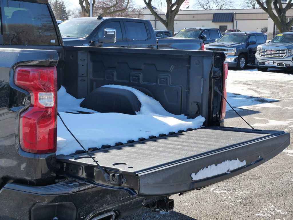 Used 2025 Chevrolet Silverado 1500 High Country image 14