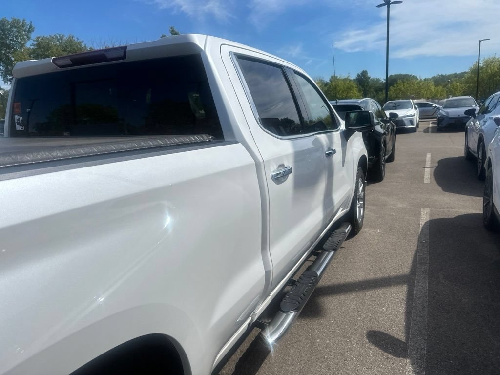 Used 2020 Chevrolet Silverado 1500 LTZ w/ LTZ Premium Package AWD/4WD image 17