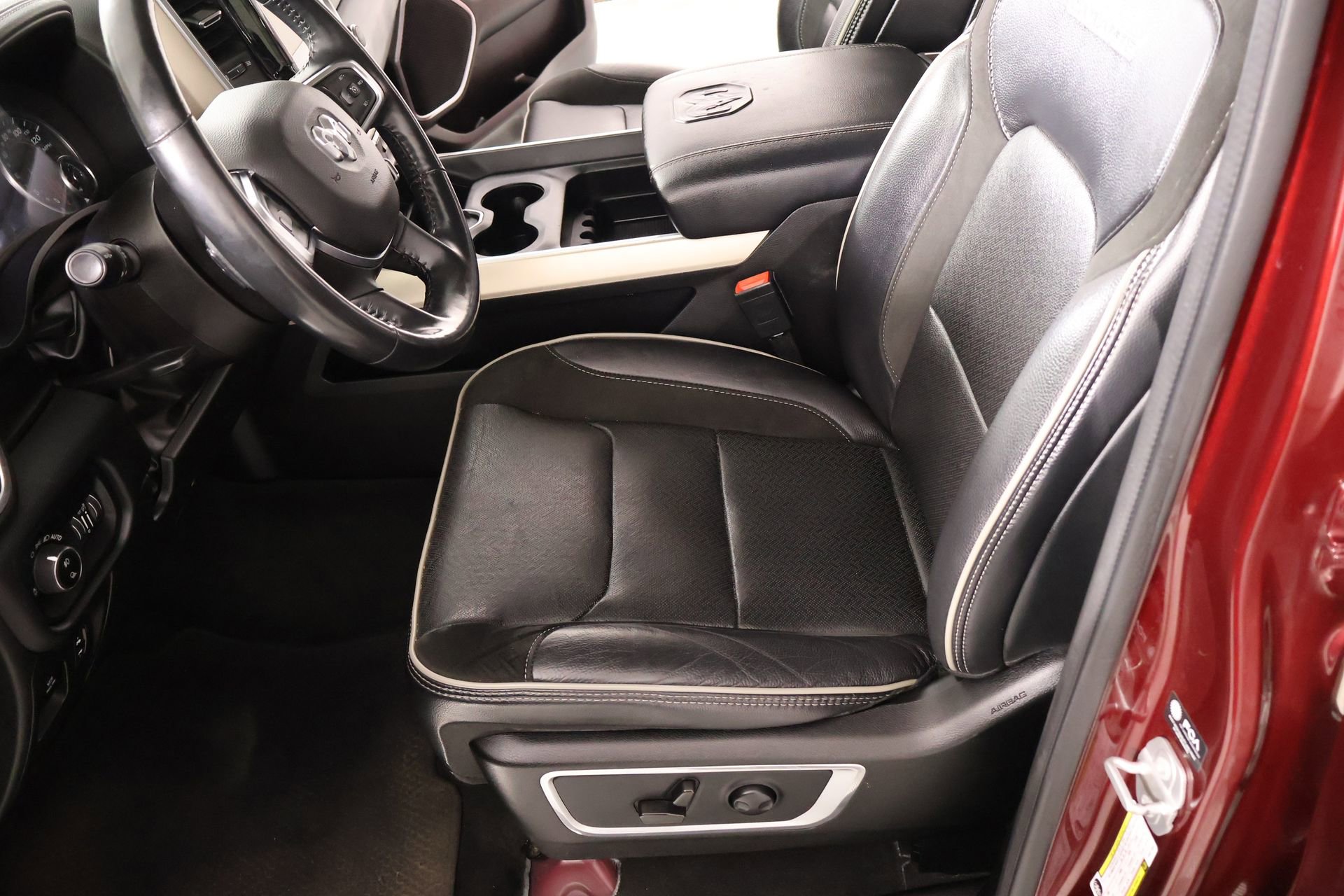 Used 2022 RAM 1500 Laramie image 12