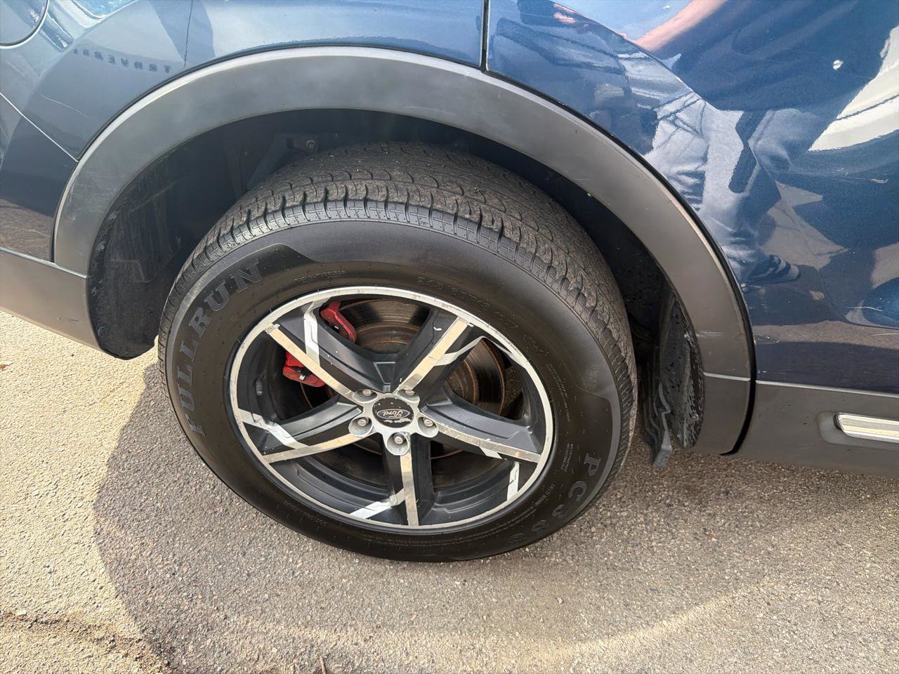 Used 2016 Ford Explorer XLT w/ Equipment Group 202A image 5