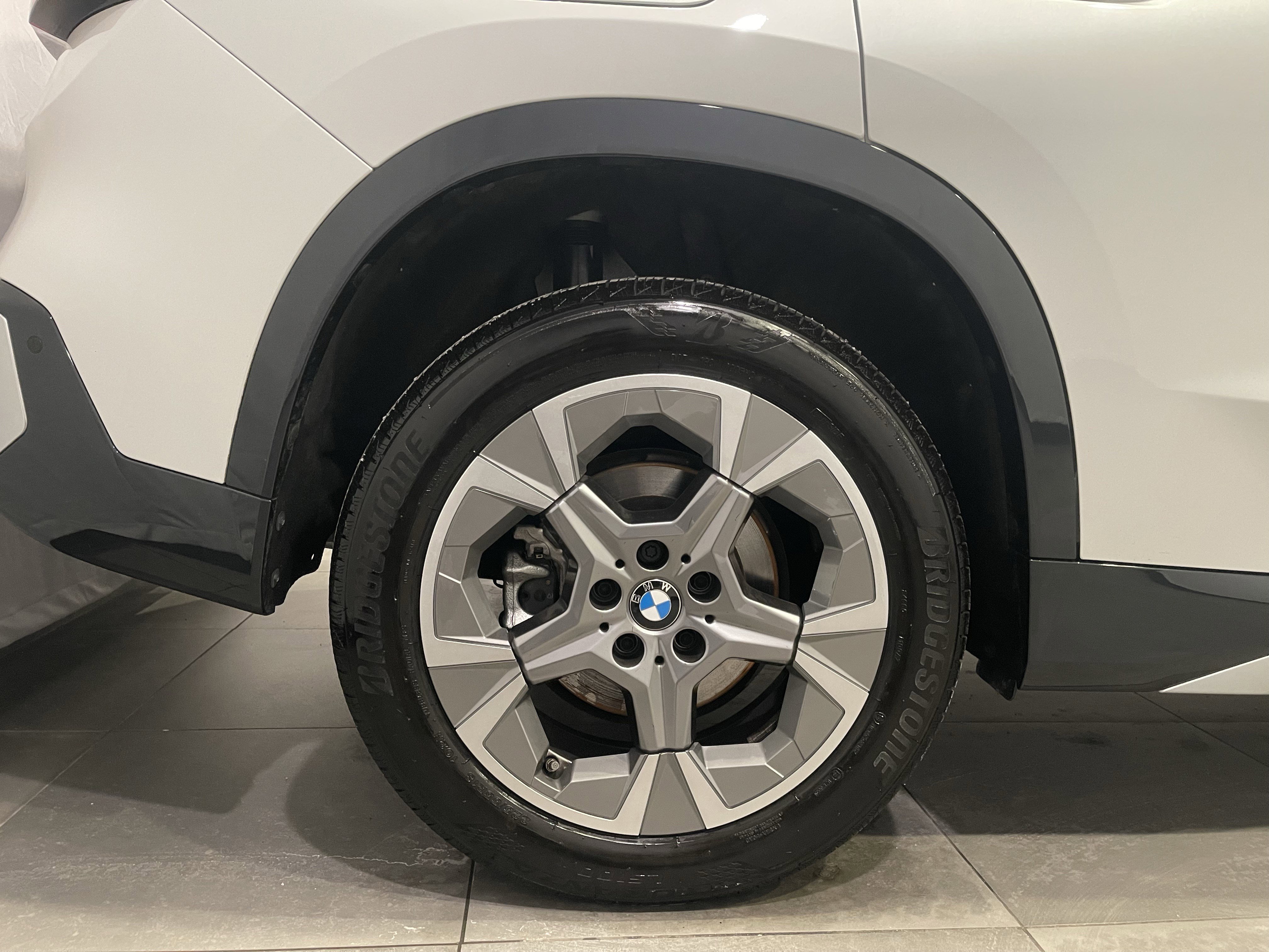 Used 2025 BMW X1 xDrive28i w/ Technology Package image 9