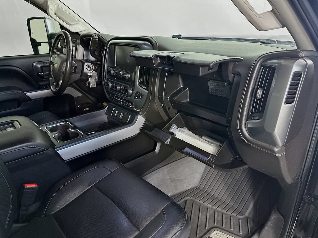 Used 2019 Chevrolet Silverado 2500 LTZ w/ Duramax Plus Package AWD/4WD image 31