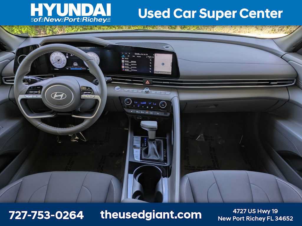 Certified 2025 Hyundai Elantra SEL FWD image 15
