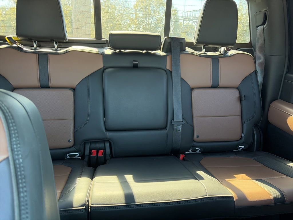 Used 2022 Chevrolet Silverado 2500 High Country w/ LPO, Hitch Package image 8