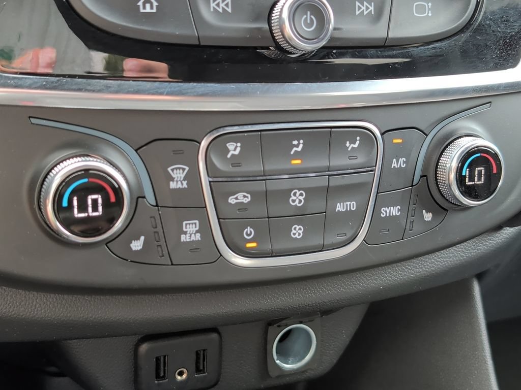 Used 2023 Chevrolet Traverse LT AWD/4WD image 23