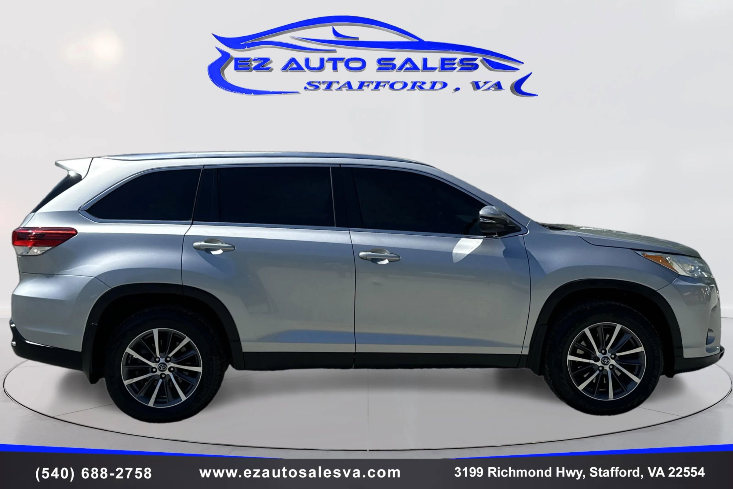 Used 2019 Toyota Highlander XLE AWD/4WD image 4