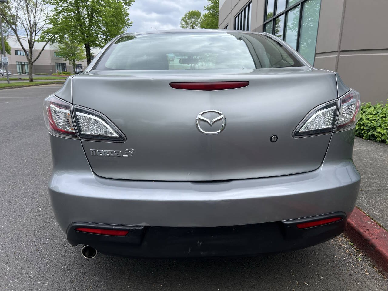 Used 2010 MAZDA MAZDA3 i Sport FWD image 4