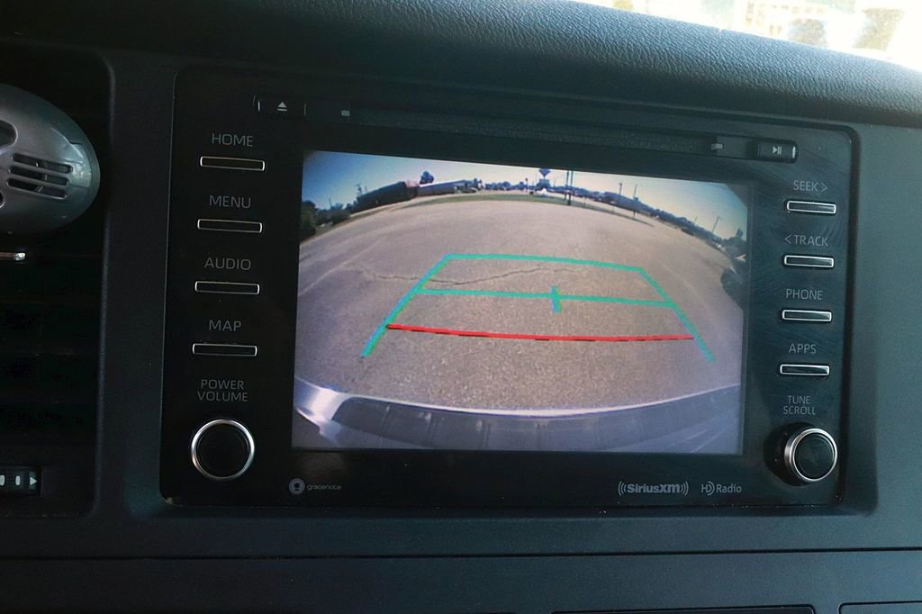 Used 2020 Toyota Sienna LE FWD image 26