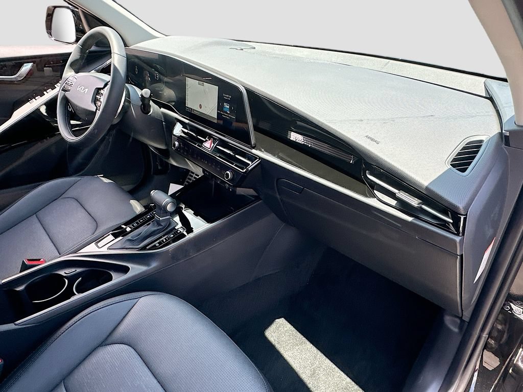 New 2026 Kia Niro SX Touring FWD image 30
