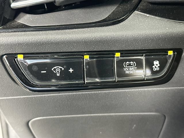 Used 2023 Kia Niro EX Touring FWD image 25