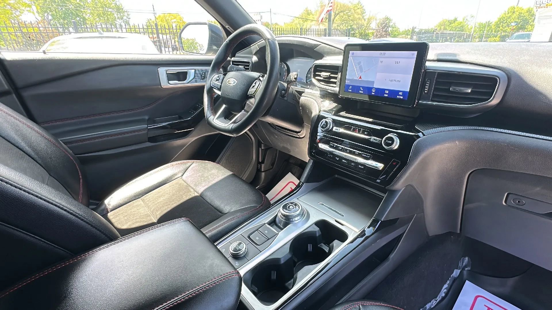 Used 2023 Ford Explorer ST-Line AWD/4WD image 20