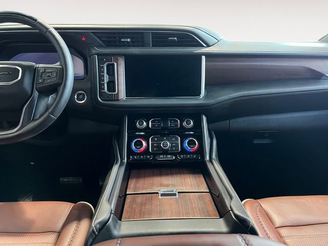 Used 2023 GMC Yukon XL Denali Ultimate AWD/4WD image 9
