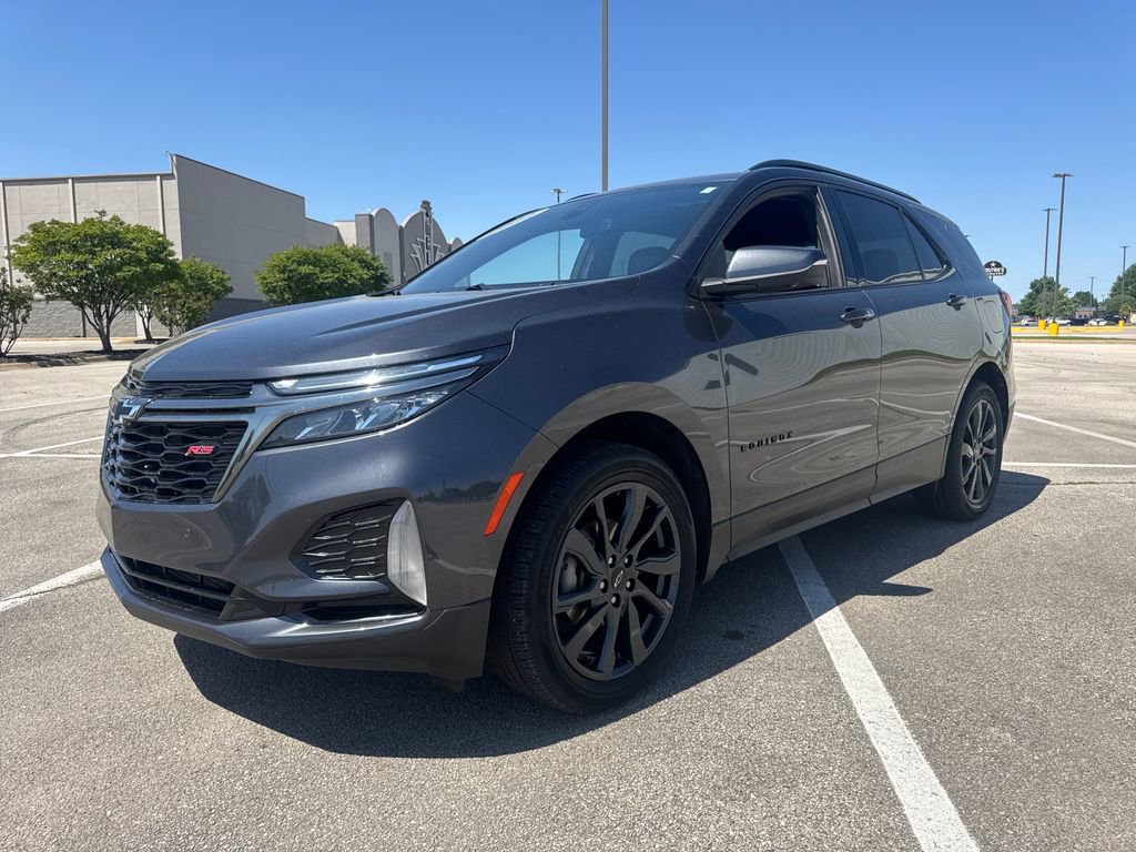 Used 2022 Chevrolet Equinox RS w/ RS Leather Package FWD image 2