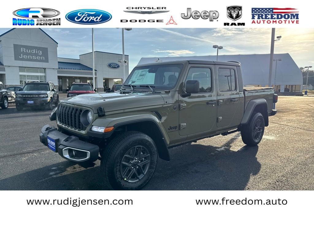 New 2025 Jeep Gladiator Sport w/ Dual Top Group