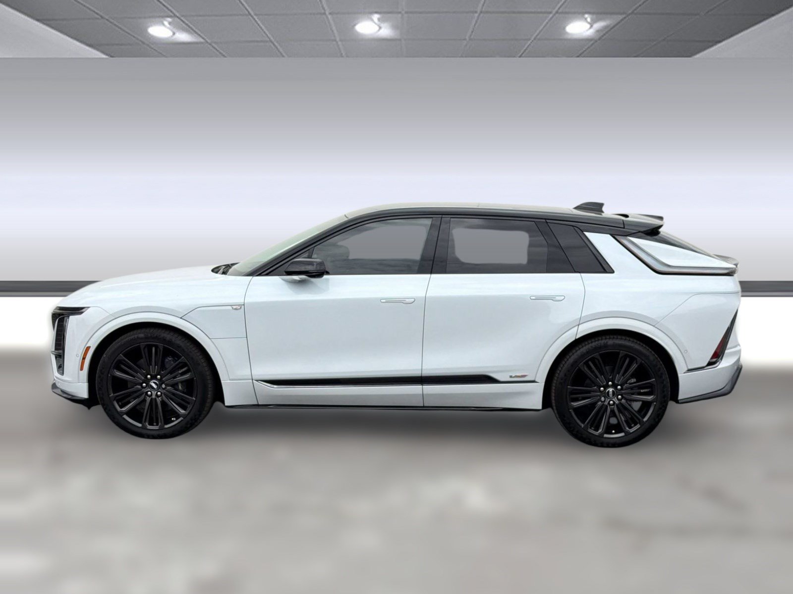 New 2026 Cadillac Lyriq V AWD/4WD image 2