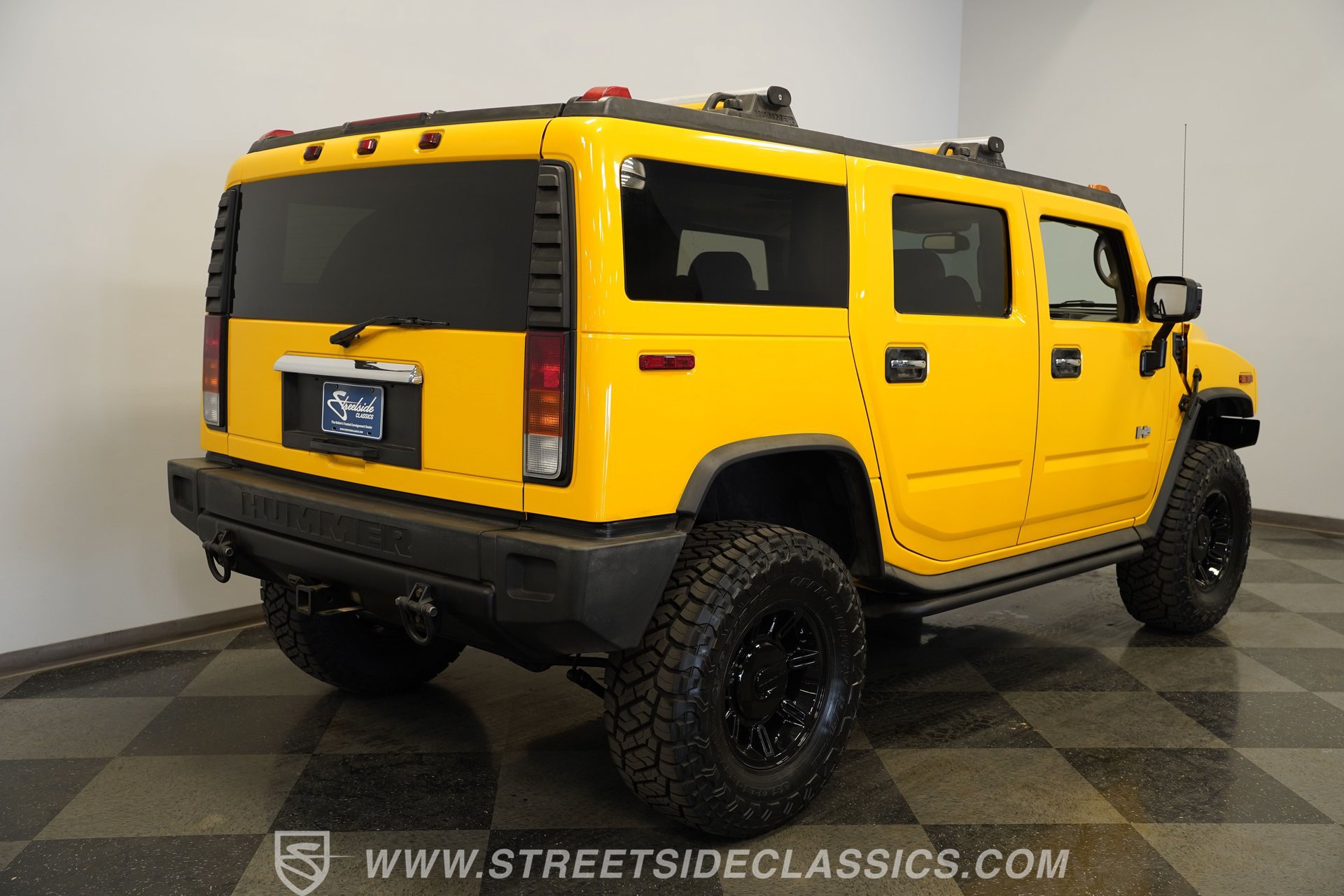 Used 2004 HUMMER H2 w/ Preferred Equipment Group AWD/4WD image 12
