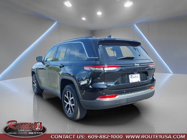 Used 2023 Jeep Grand Cherokee Limited AWD/4WD image 6