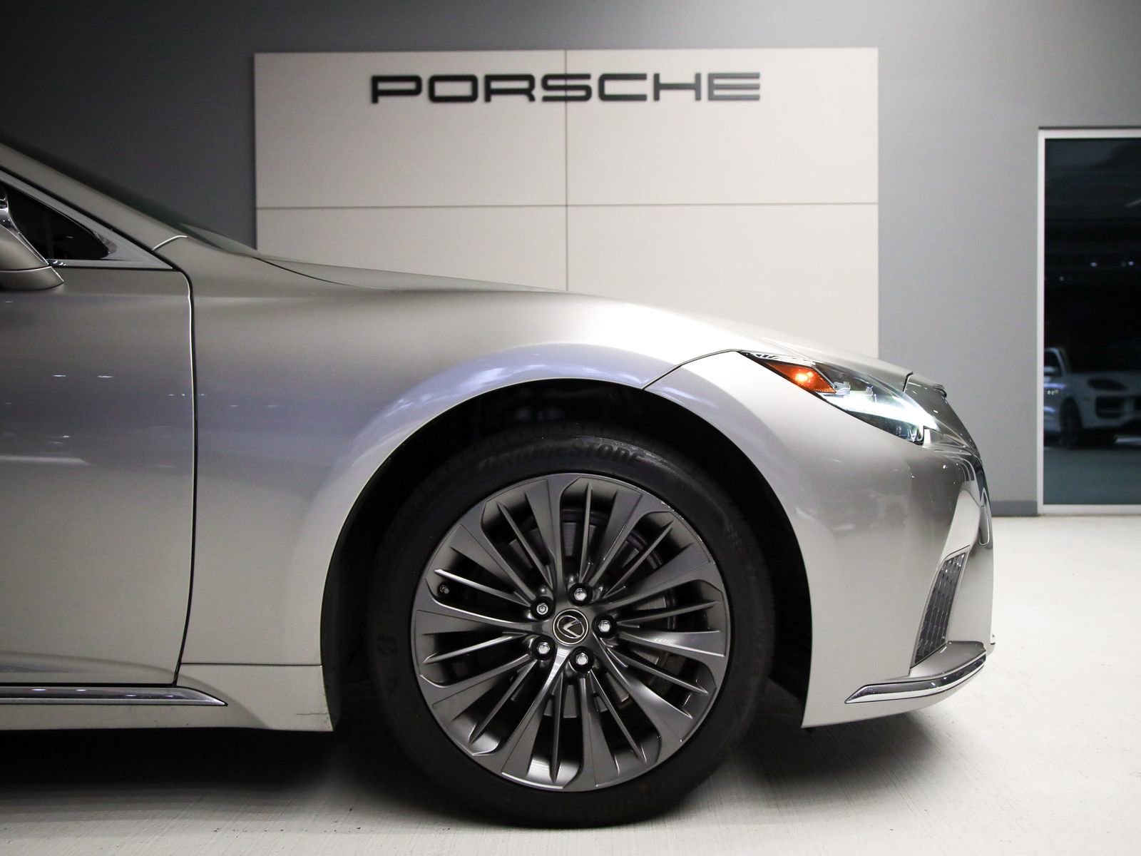 Used 2022 Lexus LS 500 w/ Interior Upgrade Package RWD image 11