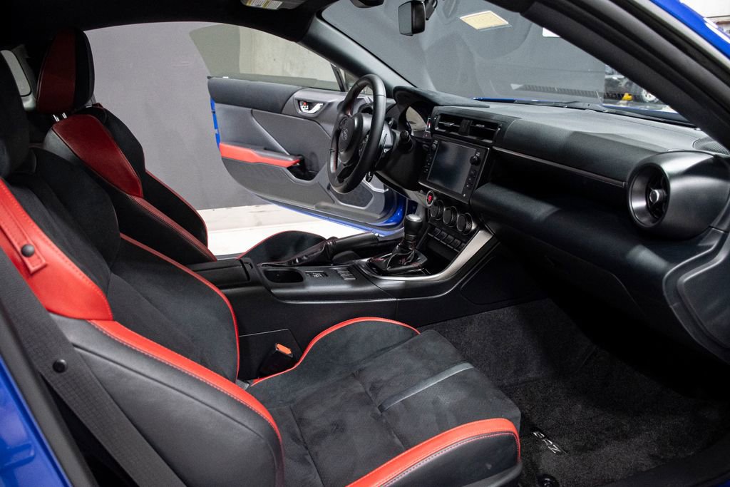 Used 2025 Subaru BRZ Limited image 8