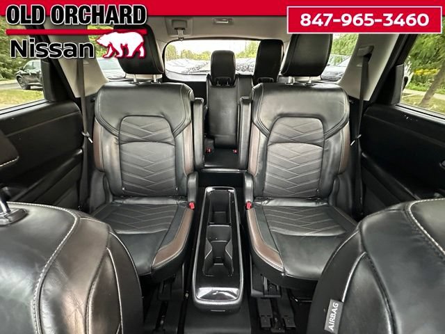 Used 2022 Nissan Pathfinder Platinum w/ Lighting Package (N92) FWD image 10