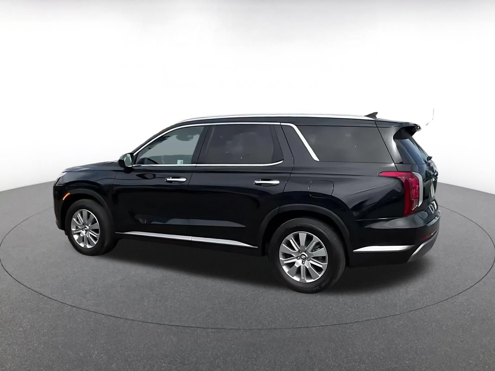 Used 2025 Hyundai Palisade SEL FWD image 9