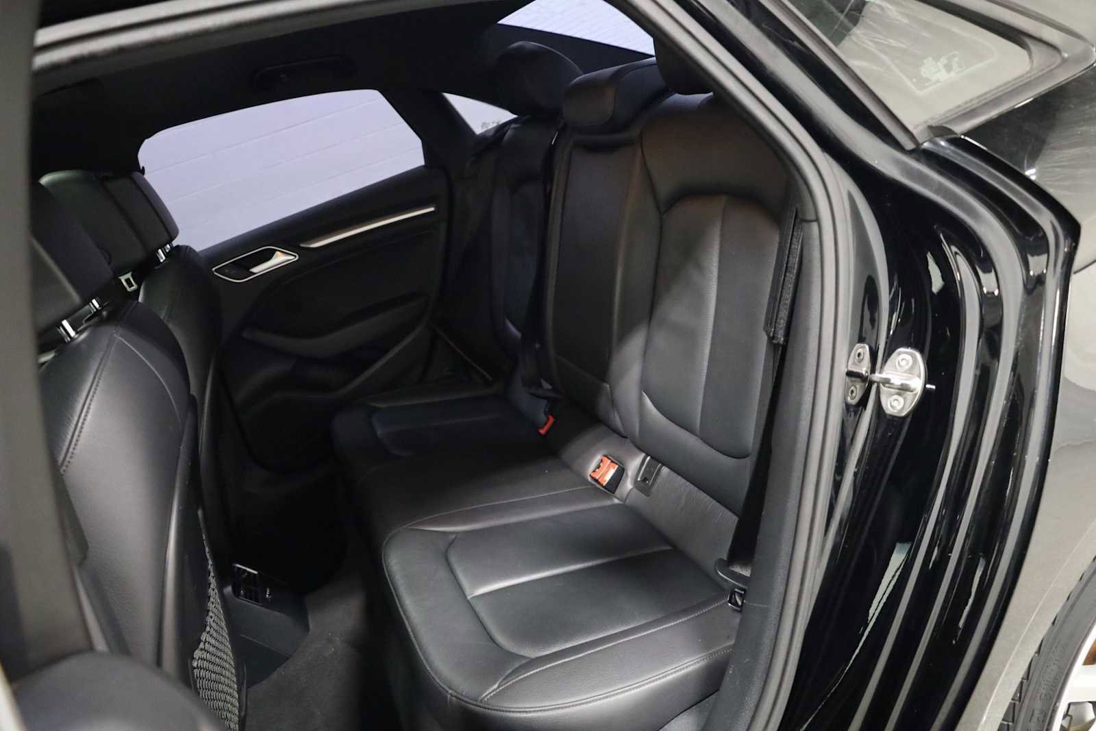 Used 2016 Audi A3 2.0T Premium image 33