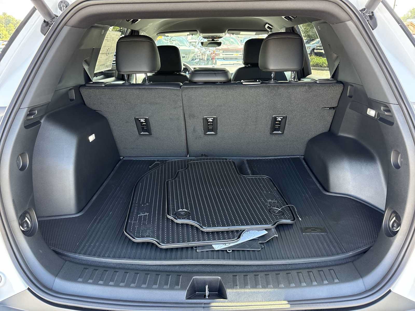 New 2027 Chevrolet Equinox LT w/ Convenience Package II AWD/4WD image 25