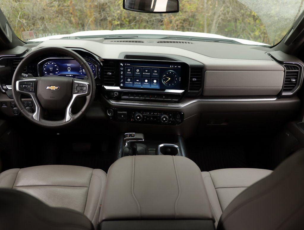 Used 2024 Chevrolet Silverado 1500 LTZ image 22
