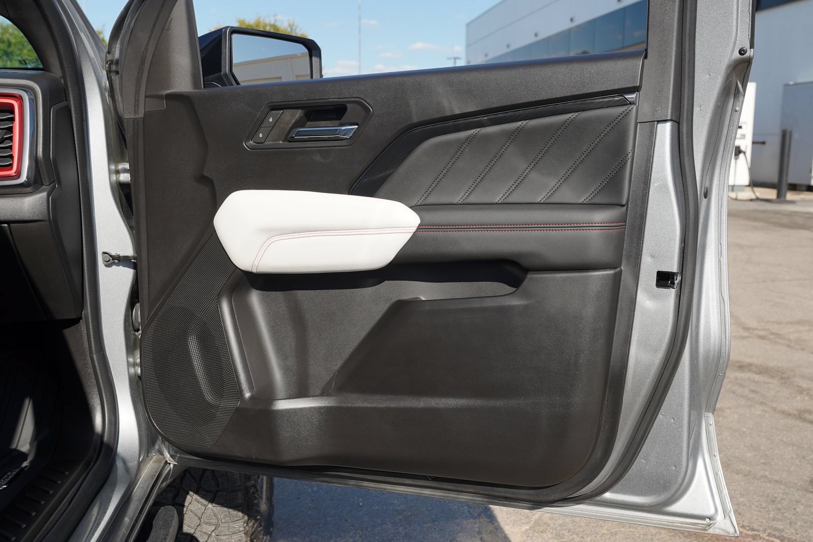 Used 2023 GMC Canyon AT4X AWD/4WD image 26