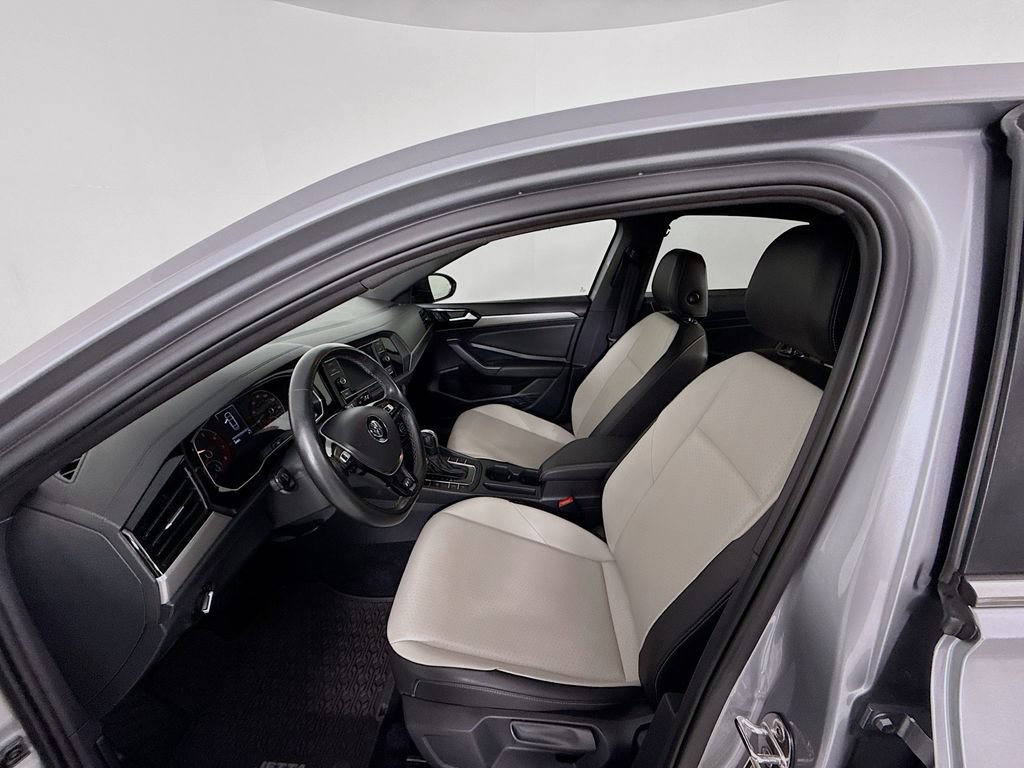 Used 2021 Volkswagen Jetta R-Line FWD image 5