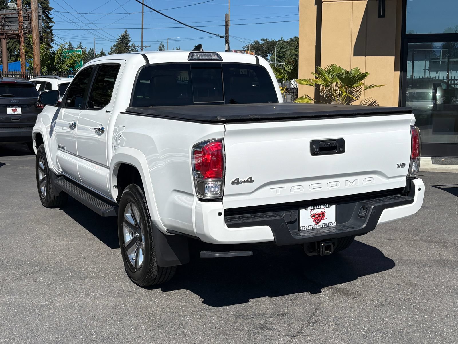 Used 2019 Toyota Tacoma Limited AWD/4WD image 7