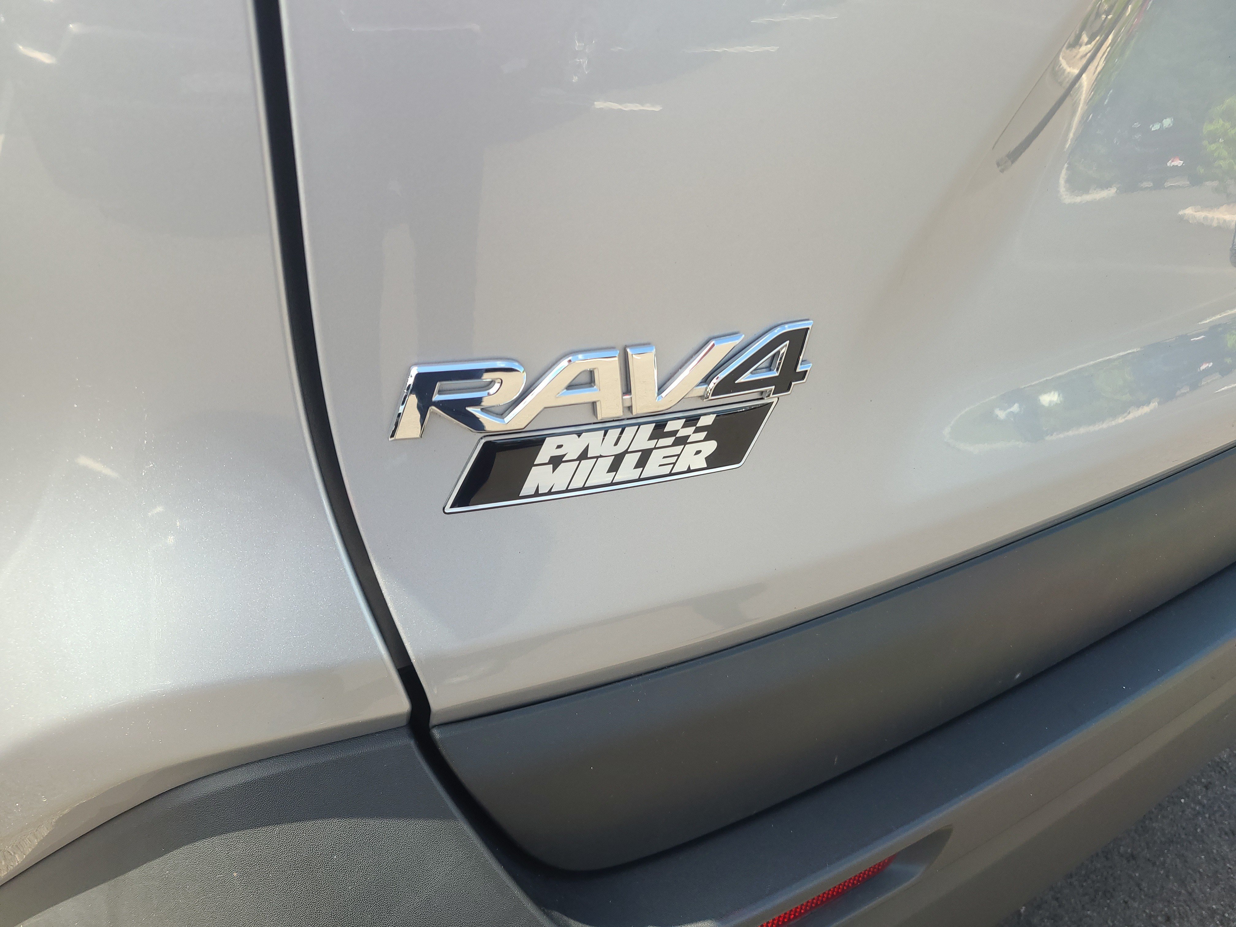 Certified 2025 Toyota RAV4 XLE AWD/4WD image 28