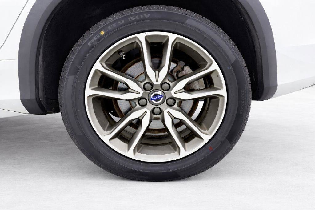 Used 2017 Volvo V60 T5 Cross Country w/ Convenience Package image 31