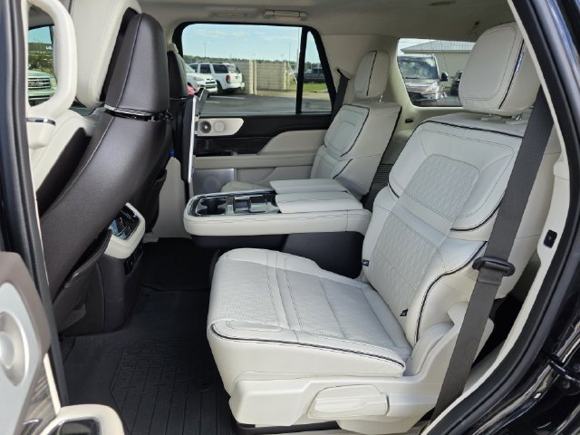 Used 2023 Lincoln Navigator Black Label AWD/4WD image 20