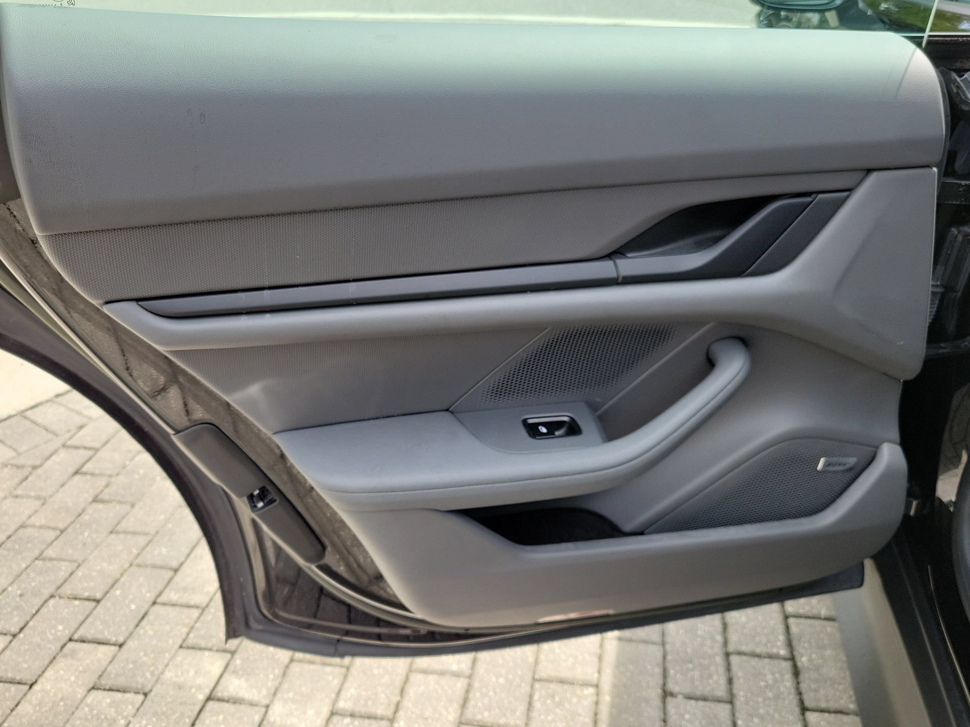 Used 2024 Porsche Taycan RWD image 12