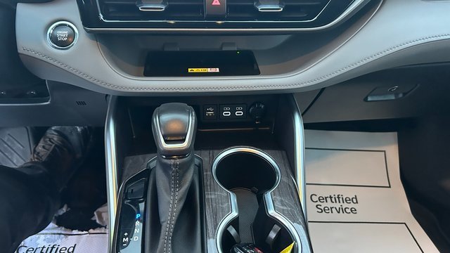 Used 2023 Toyota Highlander Limited image 31