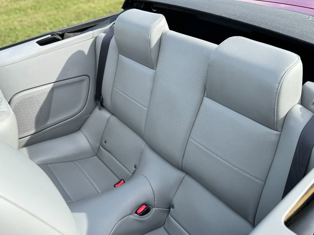 Used 2005 Ford Mustang Convertible image 20